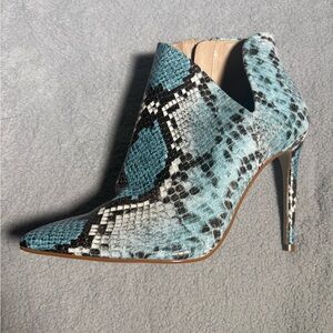 Steve Madden Turquoise Snake Print Heels